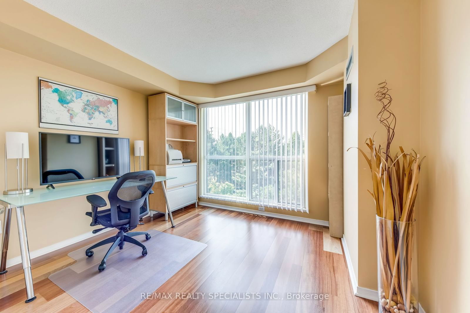 2177 Burnhamthorpe Rd W, unit 404 for sale