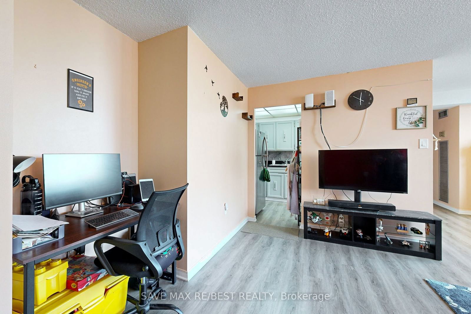 3590 Kaneff Cres, unit 1111 for sale - image #14