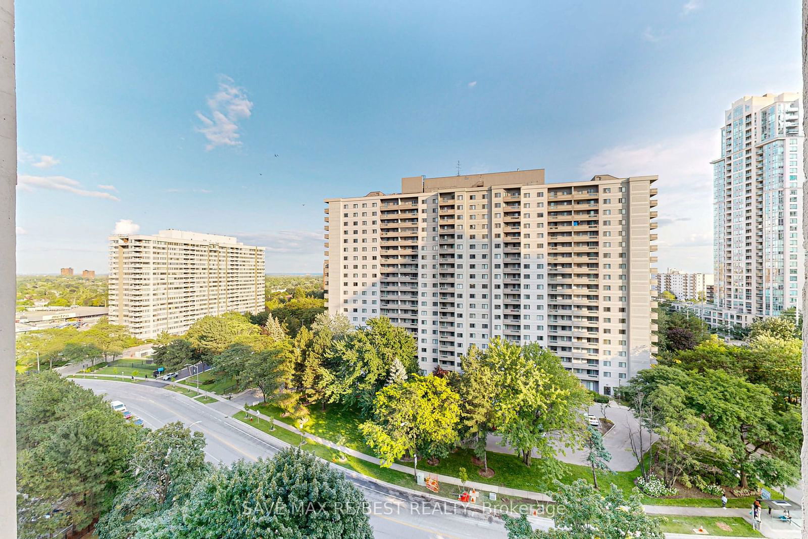 3590 Kaneff Cres, unit 1111 for sale - image #39