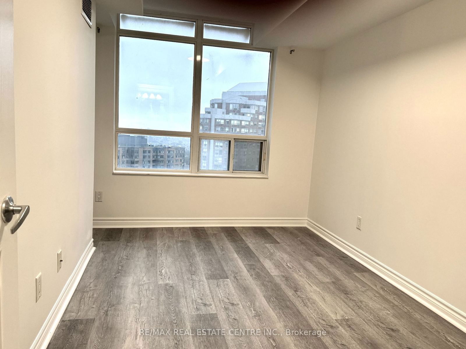 3888 Duke Of York Blvd, unit 2027 for rent