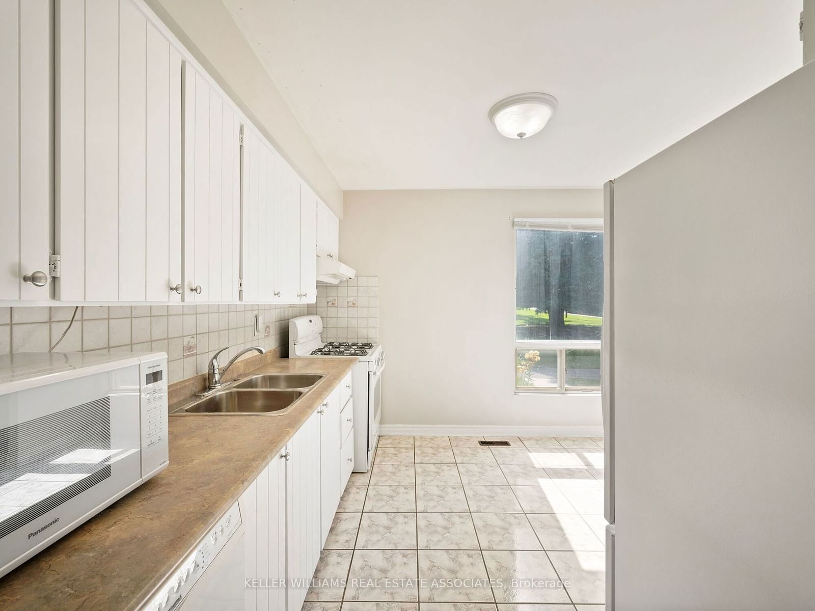 3665 Flamewood Dr, unit 49 for sale - image #7