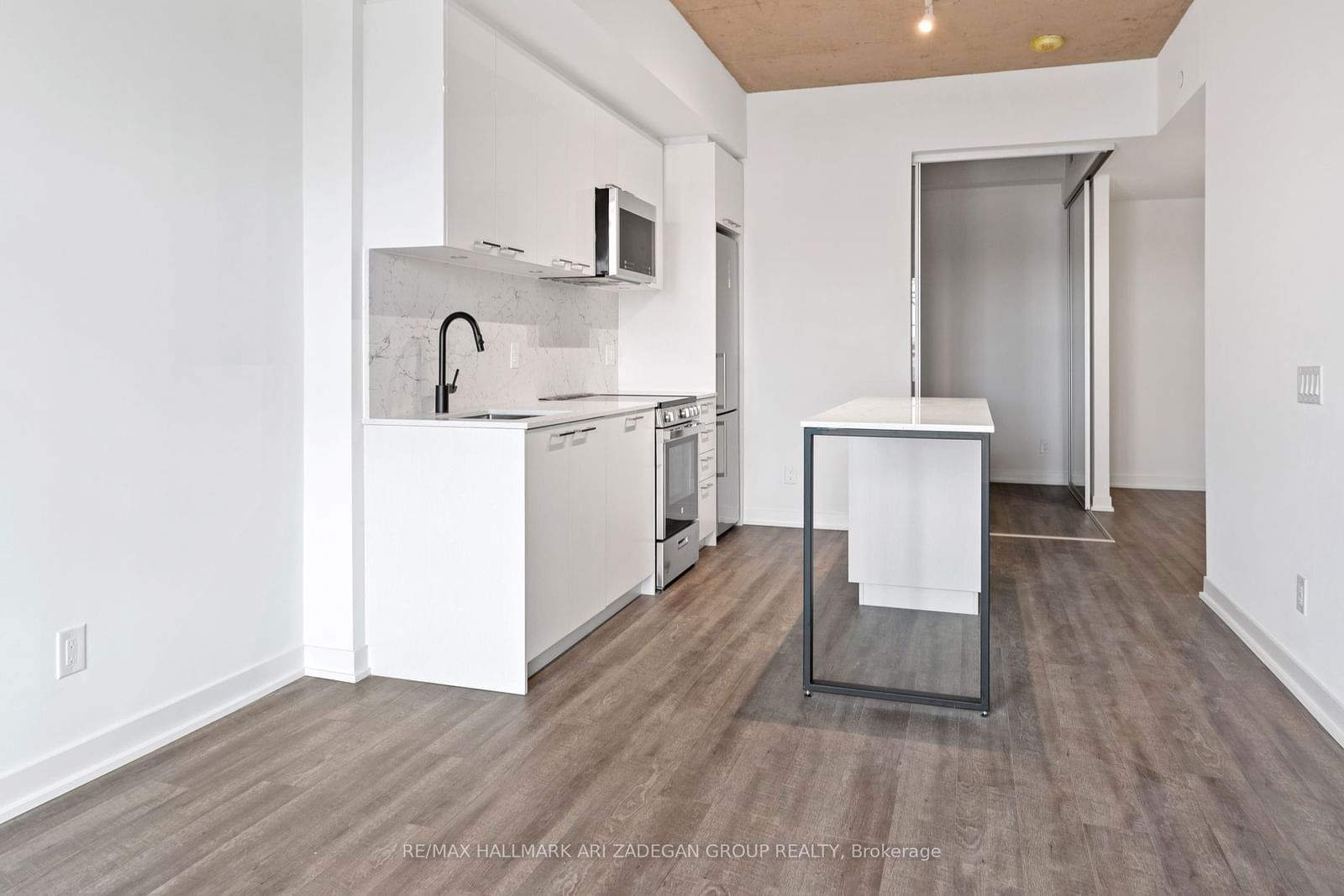 1808 St. Clair Ave W, unit #518 for rent - image #11