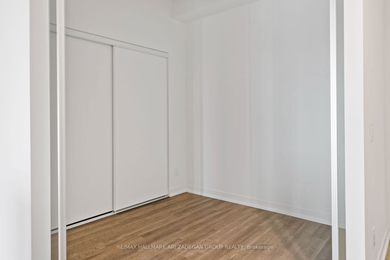 1808 St. Clair Ave W, unit #518 for rent - image #6