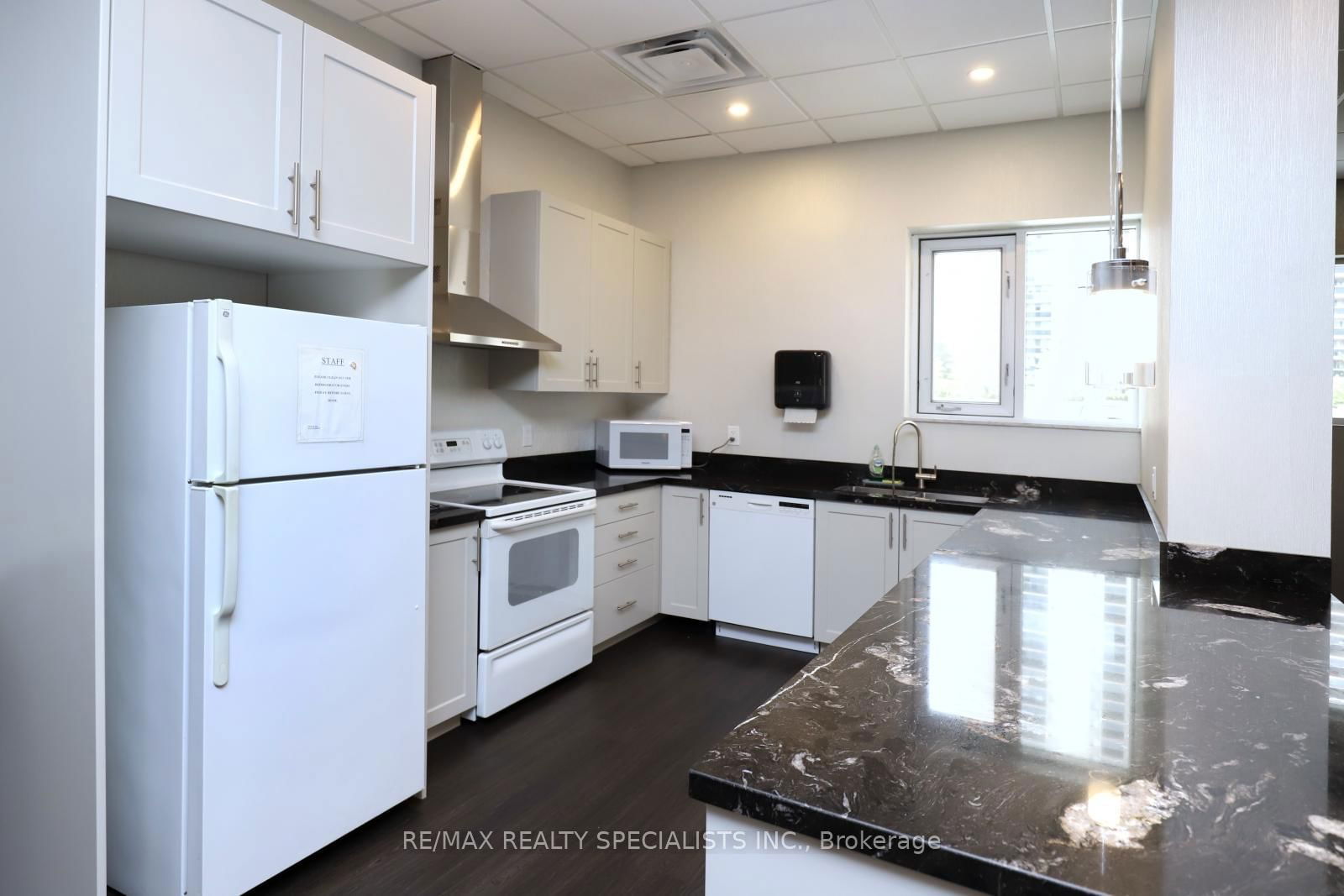 820 BURNHAMTHORPE Rd, unit 1602 for sale