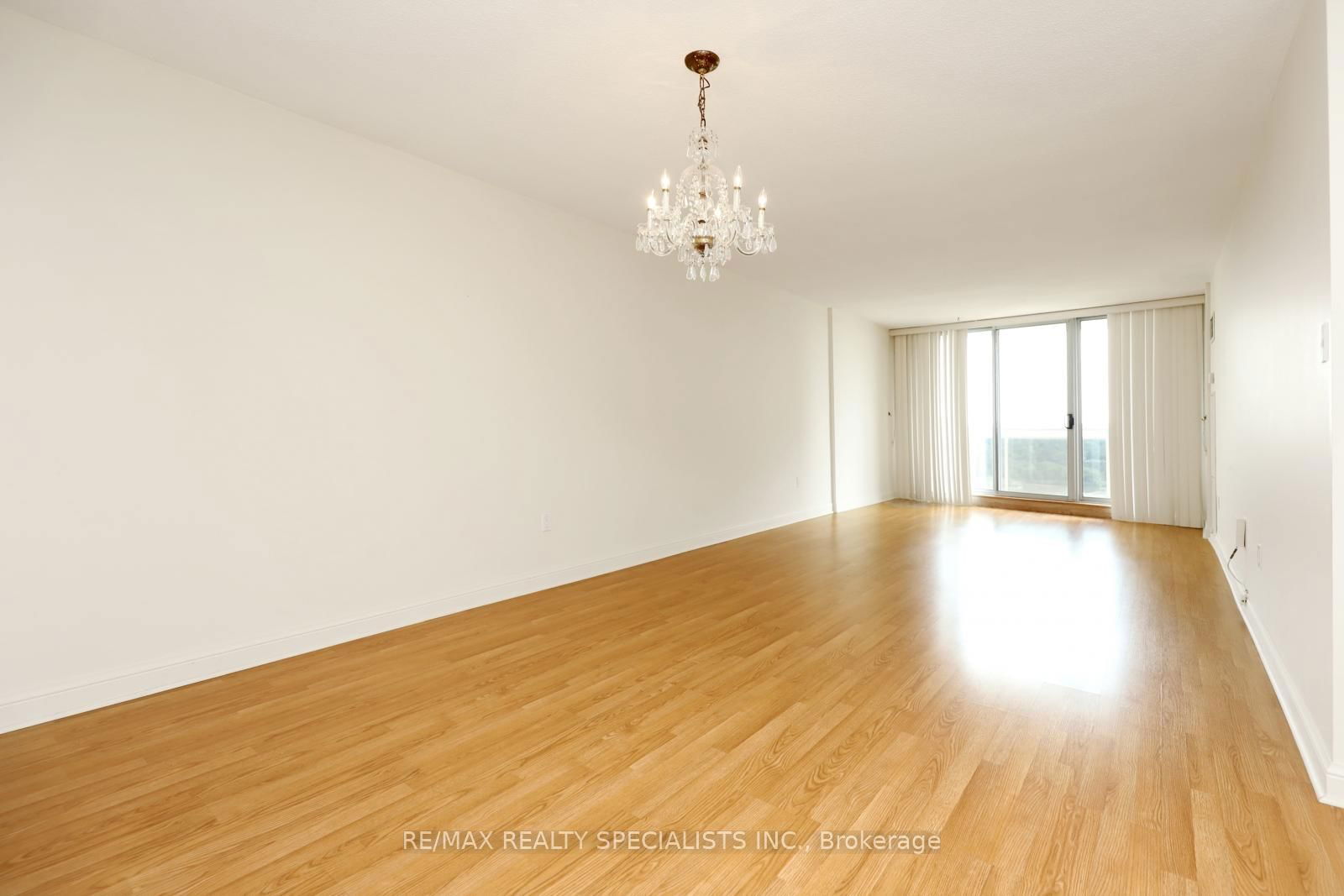 820 BURNHAMTHORPE Rd, unit 1602 for sale - image #4