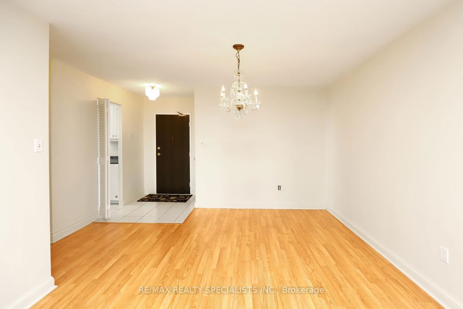 820 BURNHAMTHORPE Rd, unit 1602 for sale - image #5