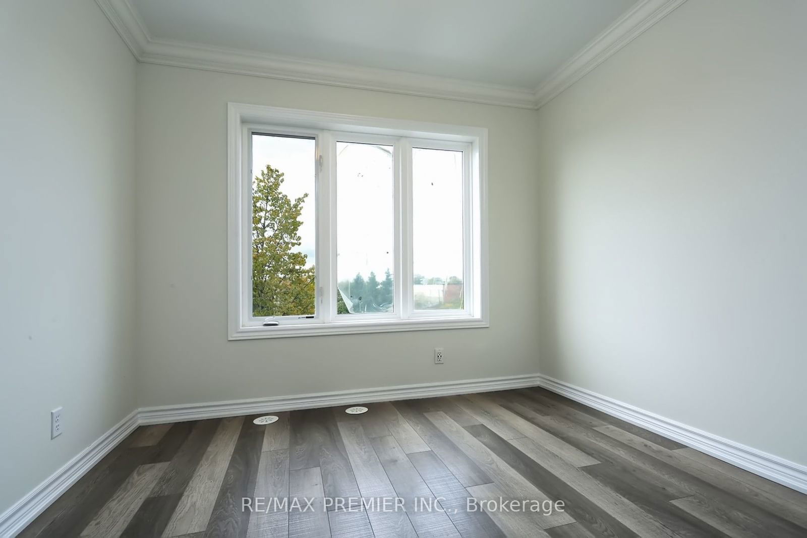 50 Carnation Ave, unit 147 for sale - image #13