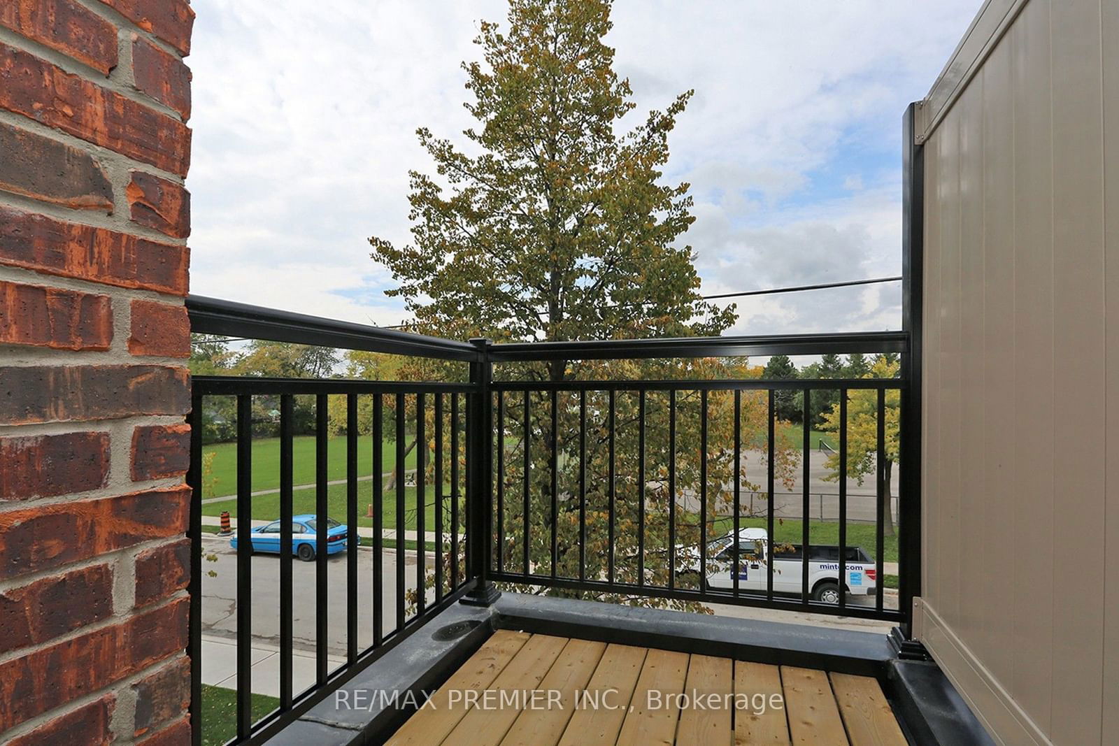 50 Carnation Ave, unit 147 for sale - image #18