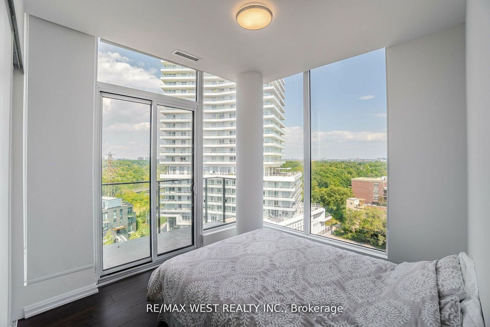 4208 Dundas St W, unit PH 812 for sale - image #18