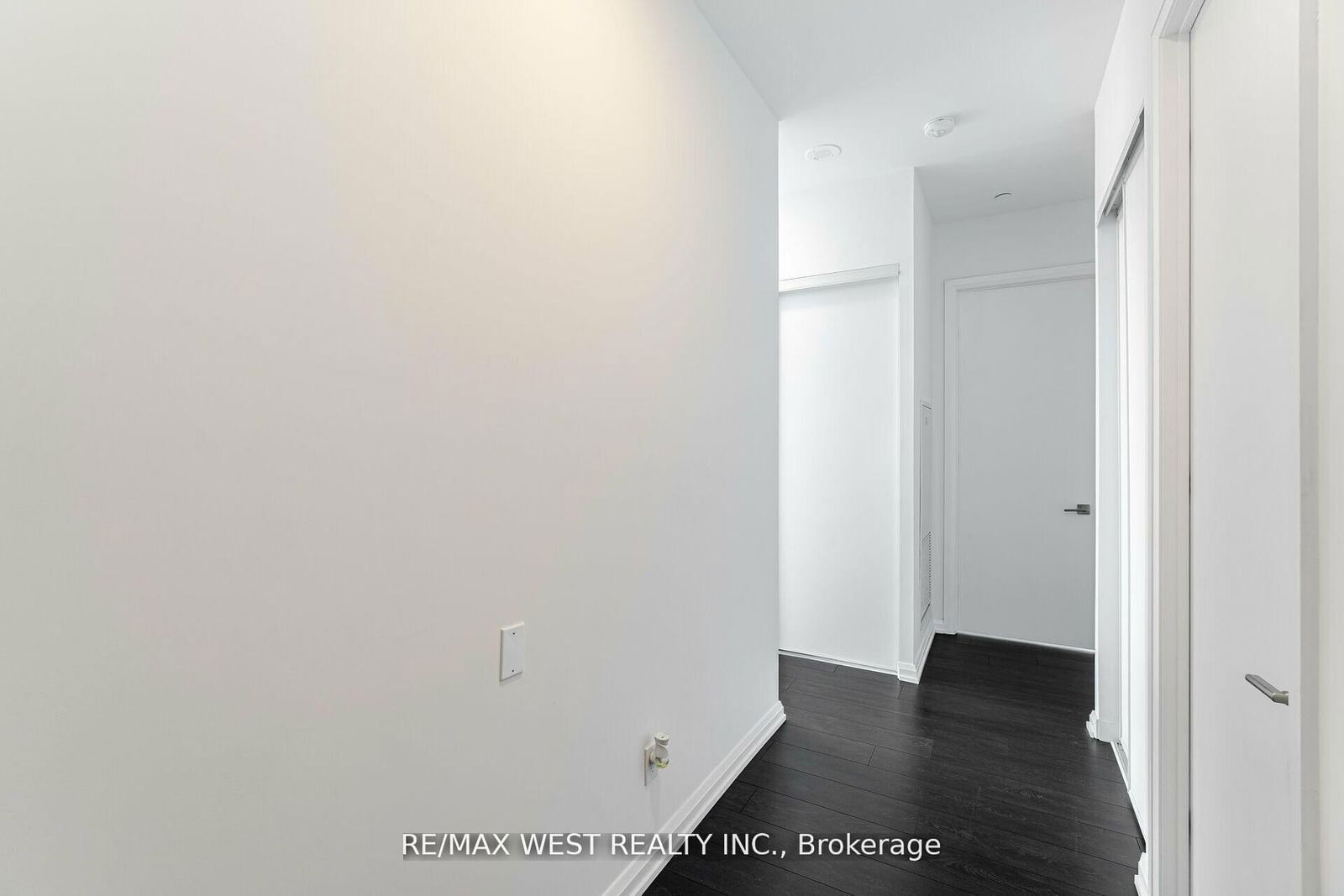 4208 Dundas St W, unit PH 812 for sale - image #9