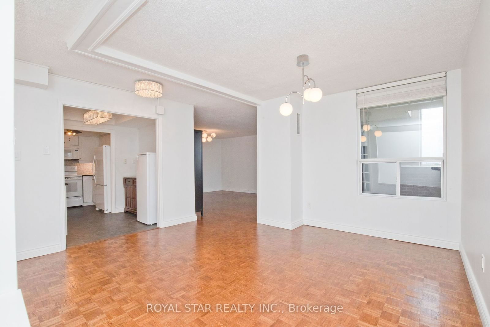 1535 Lakeshore Rd E, unit 1607 for sale - image #6