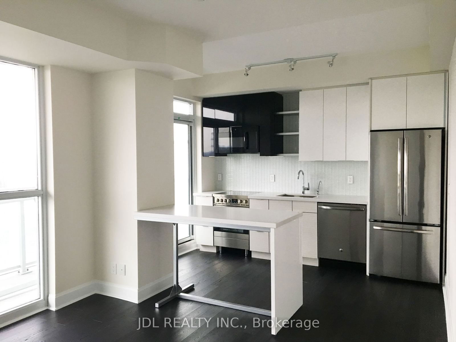 33 Shore Breeze Dr, unit 1108 for rent - image #3