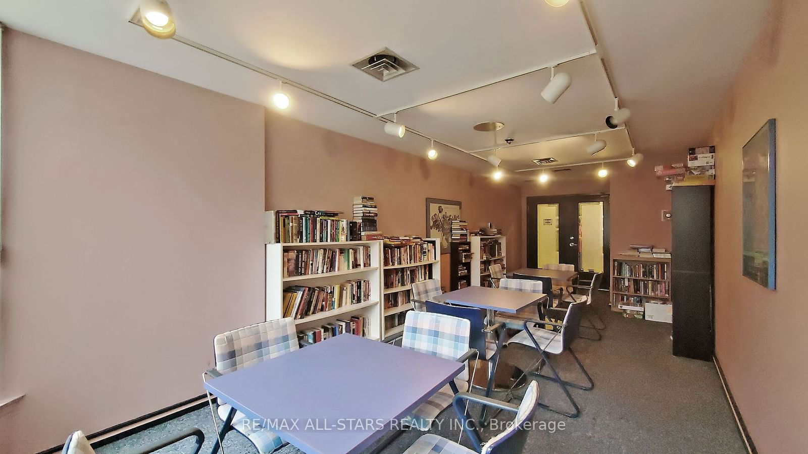 12 Laurelcrest St, unit 707 for sale - image #25