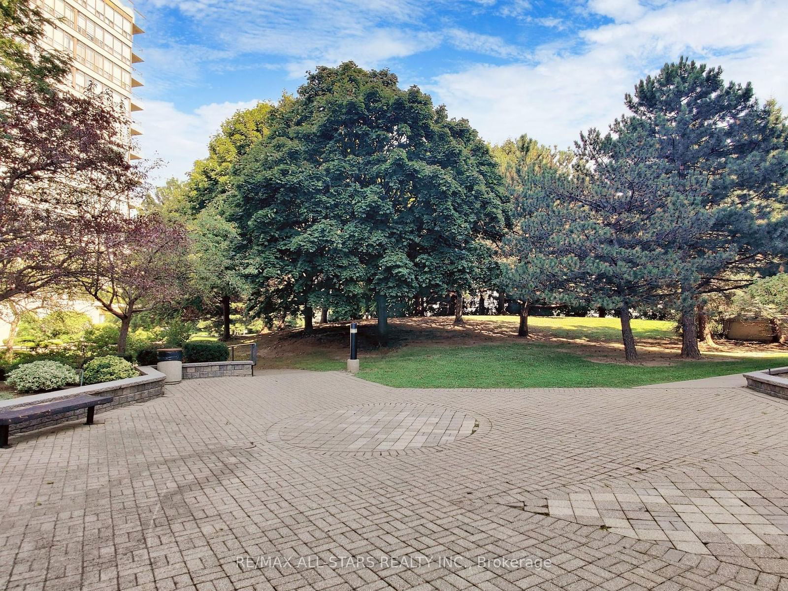 12 Laurelcrest St, unit 707 for sale - image #5