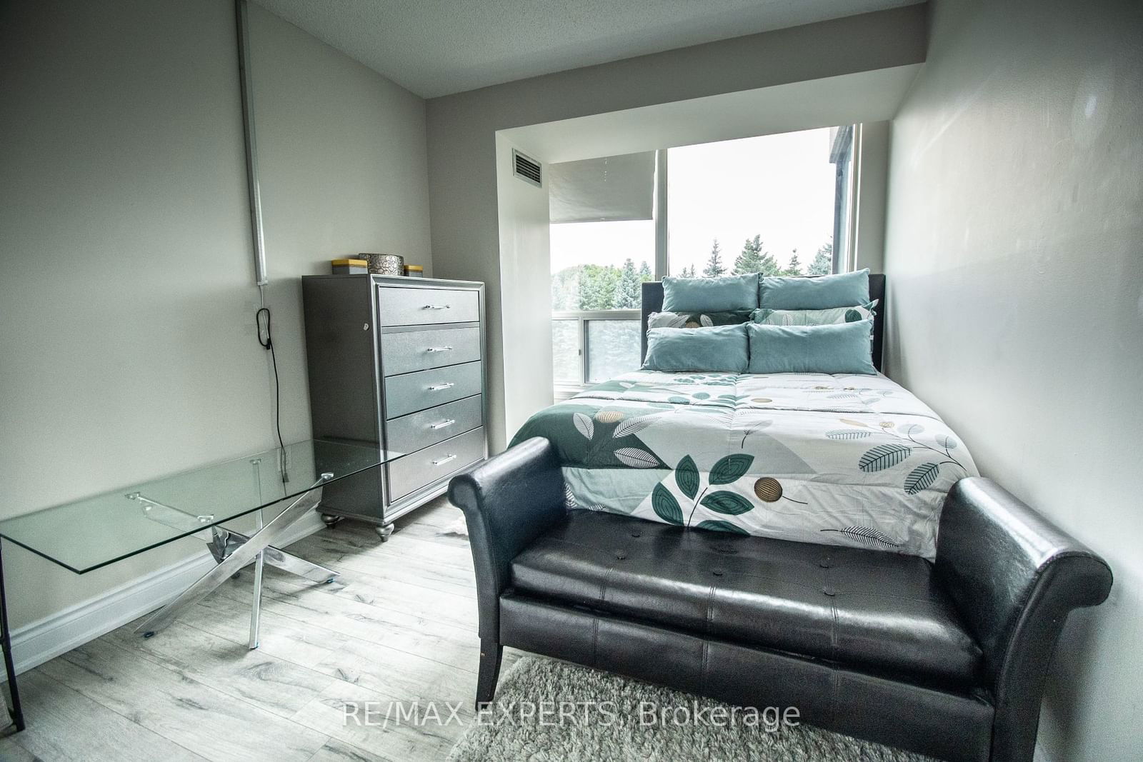 10 Laurelcrest St, unit 412 for sale - image #22