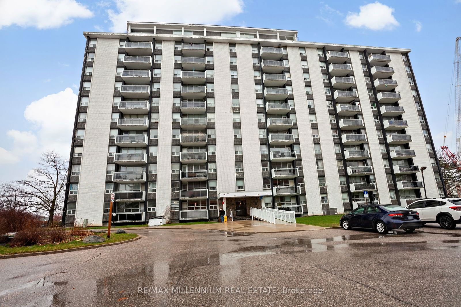 151 La Rose Ave, unit 705 for sale