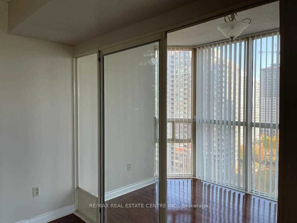 265 Enfield Pl, unit 1403 for sale - image #8