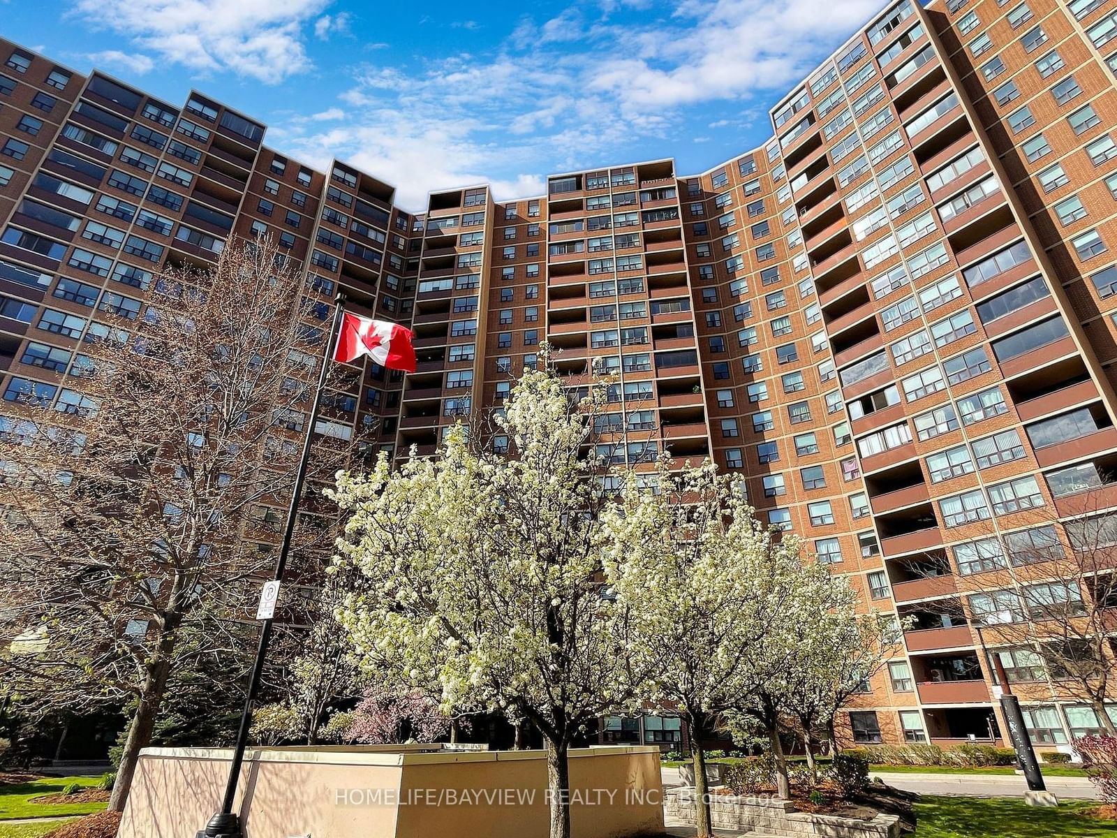 714 The West Mall, unit 1411 for sale - image #2