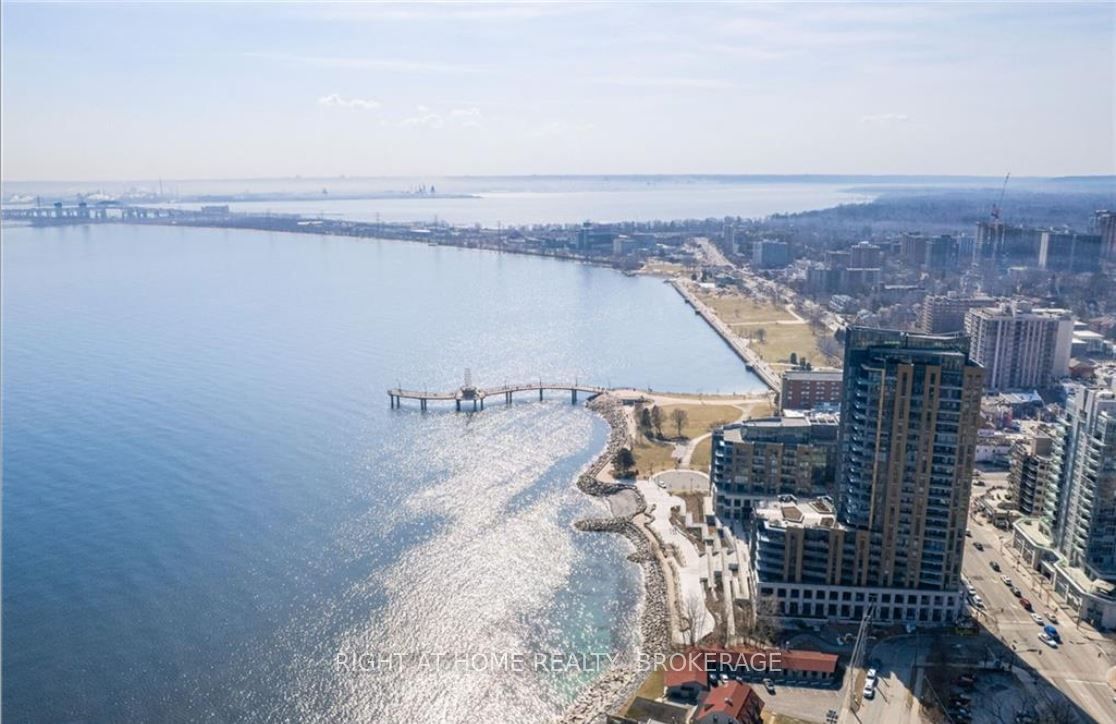 2060 LAKESHORE Rd, unit 802 for sale - image #2