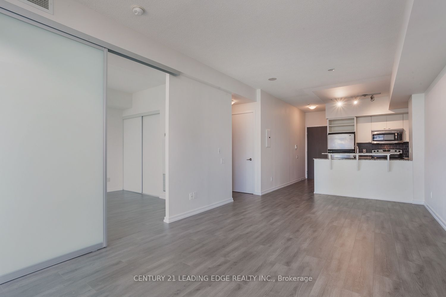 103 The Queensway, unit 1008 for sale - image #10