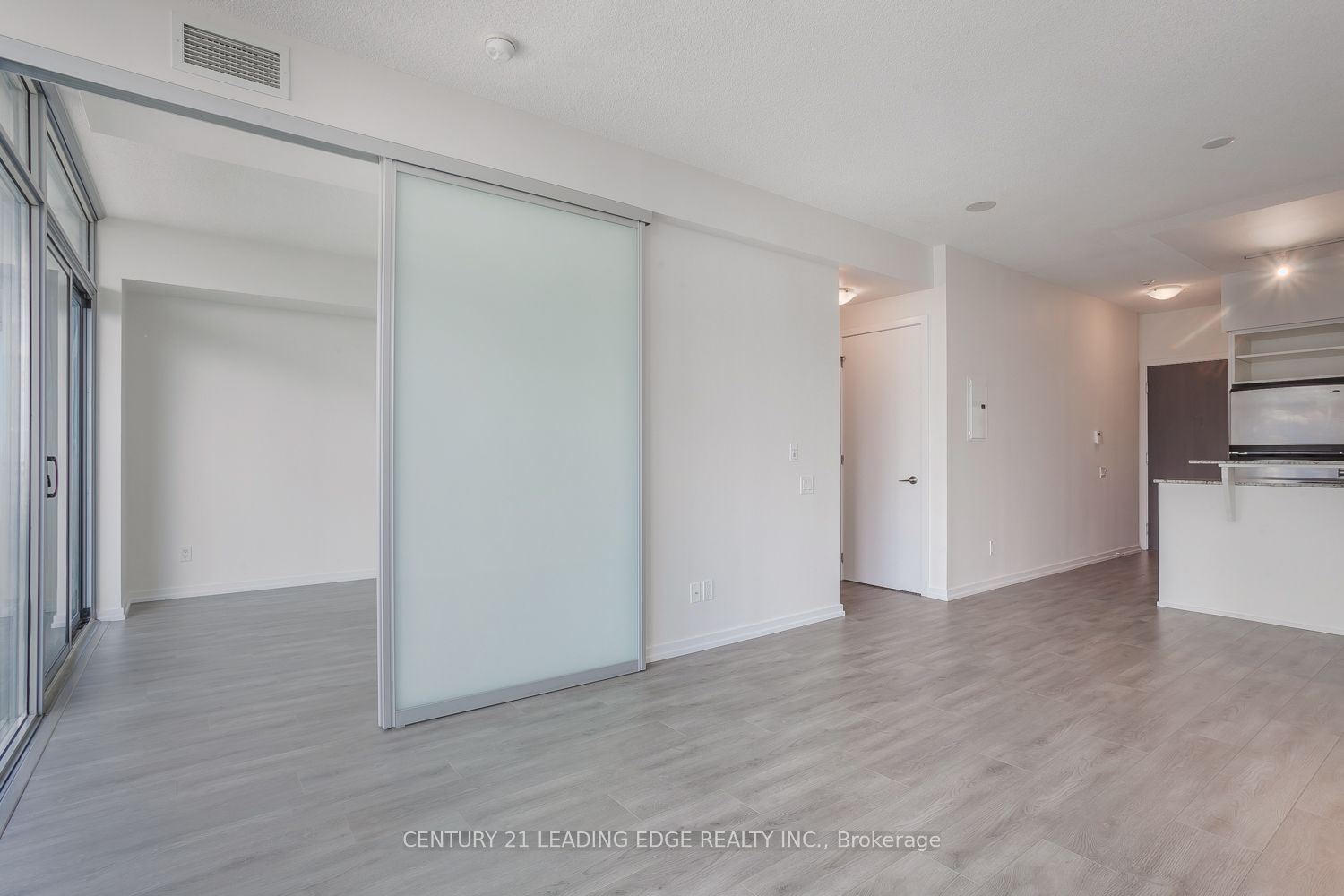 103 The Queensway, unit 1008 for sale - image #12