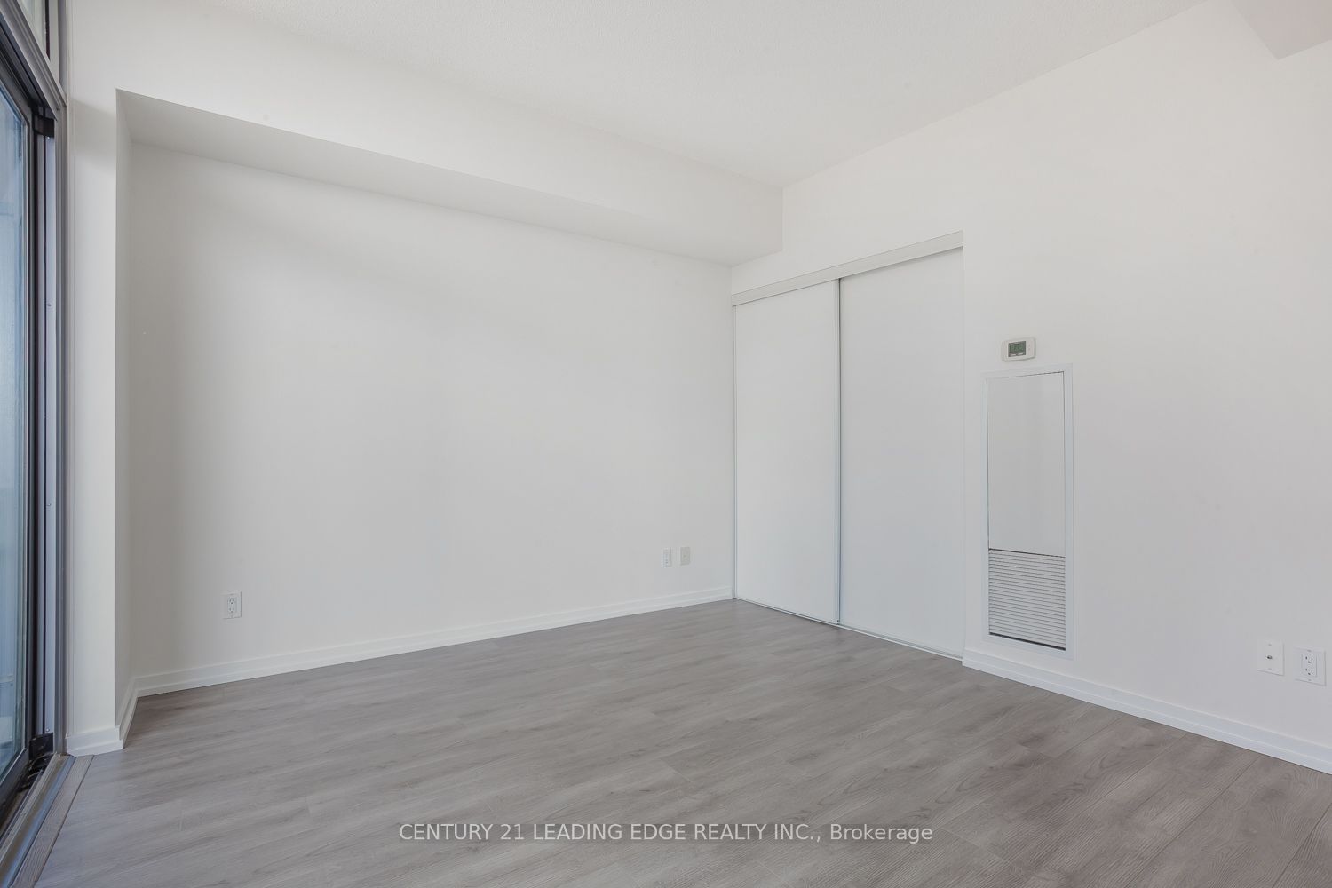 103 The Queensway, unit 1008 for sale - image #13