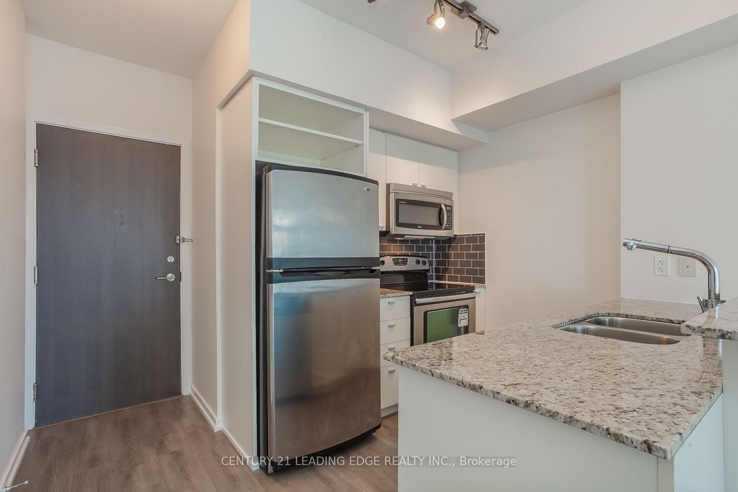 103 The Queensway, unit 1008 for sale - image #5