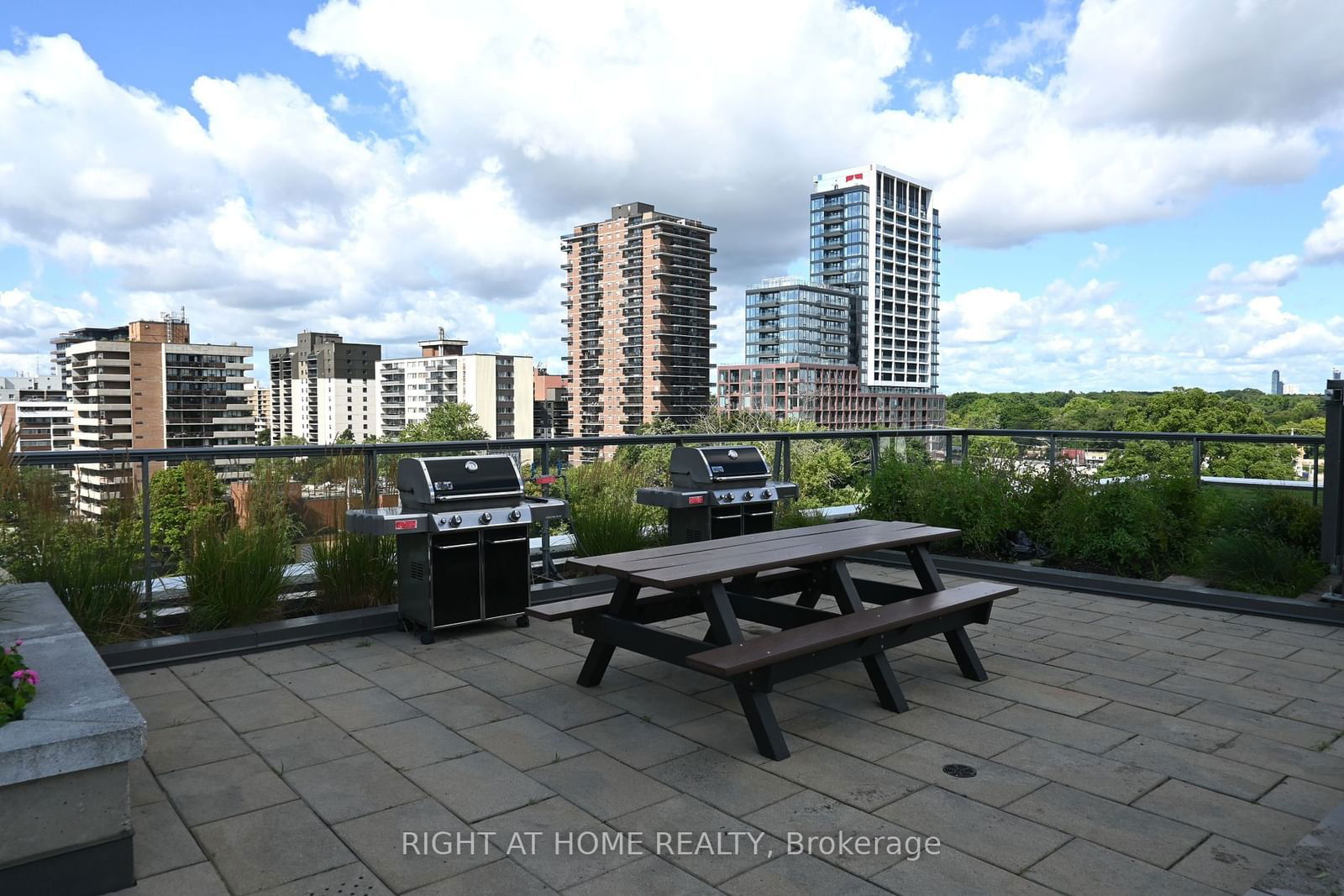 1 Hurontario St, unit 315 for sale - image #26