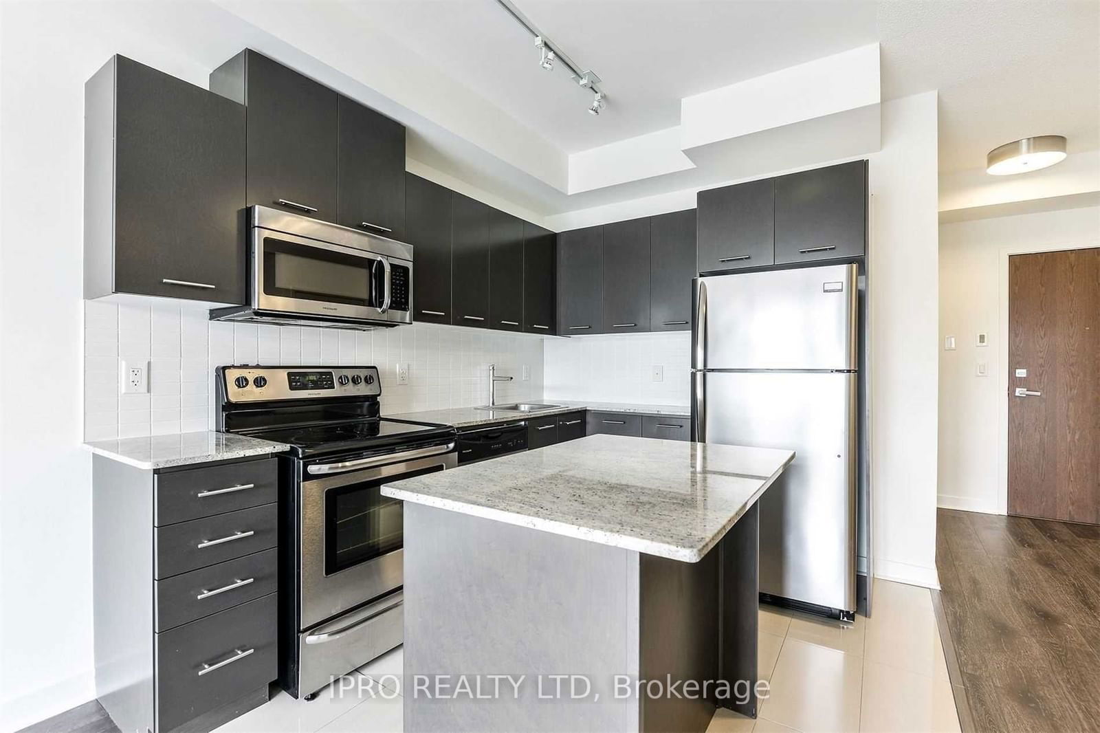 360 Square One Dr, unit 2403 for rent - image #8