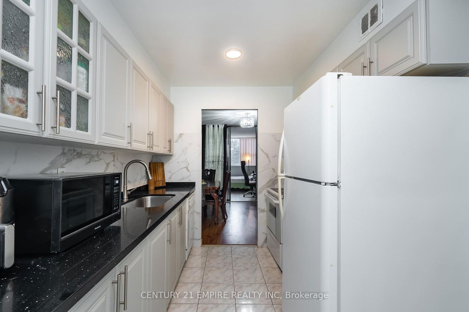 75 EMMETT Ave, unit 216 for sale - image #4