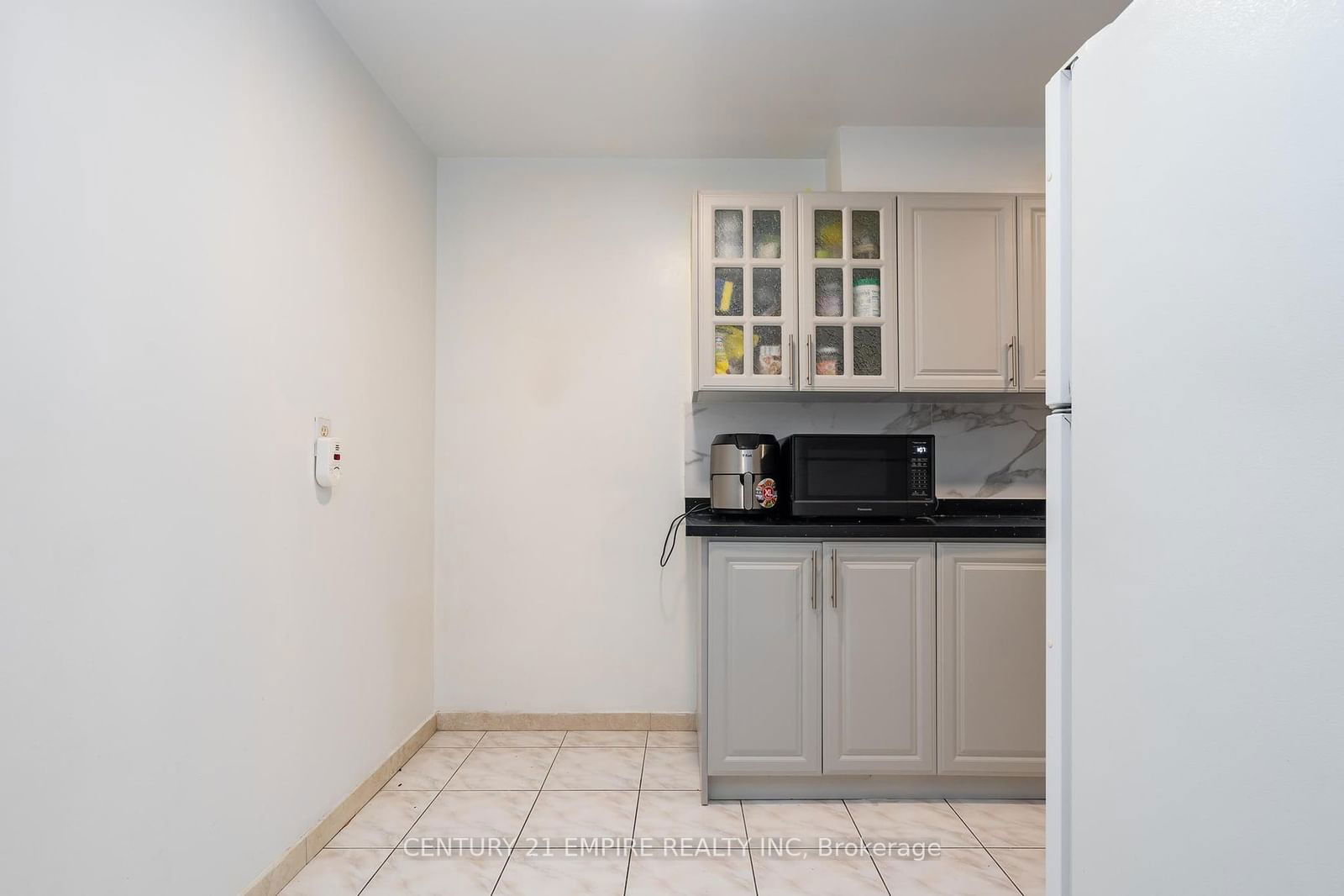 75 EMMETT Ave, unit 216 for sale - image #5