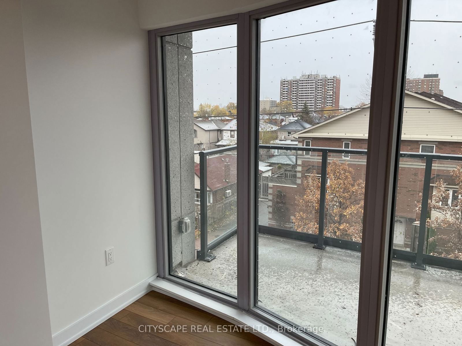 2433 Dufferin St W, unit 507 for sale