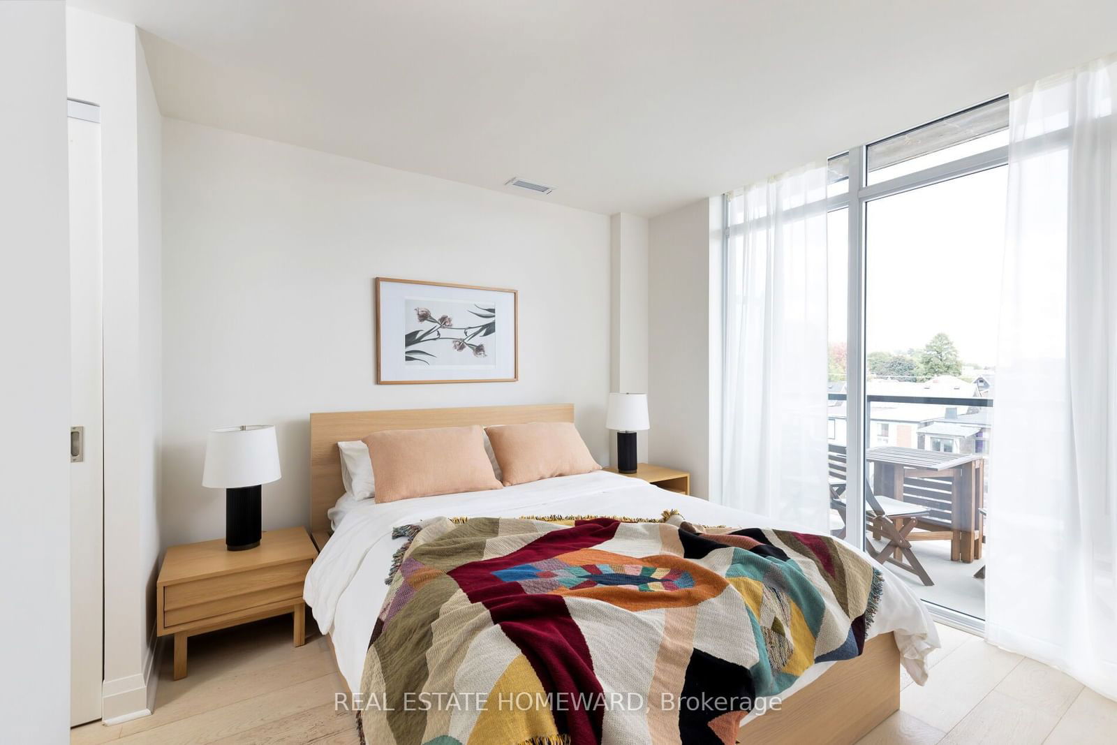 245 Perth Ave, unit 304 for sale - image #11