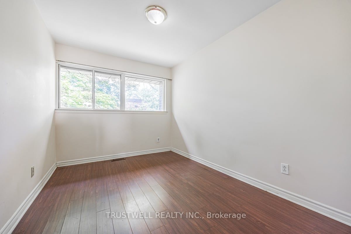 353 Driftwood Ave, unit 7 for sale - image #16