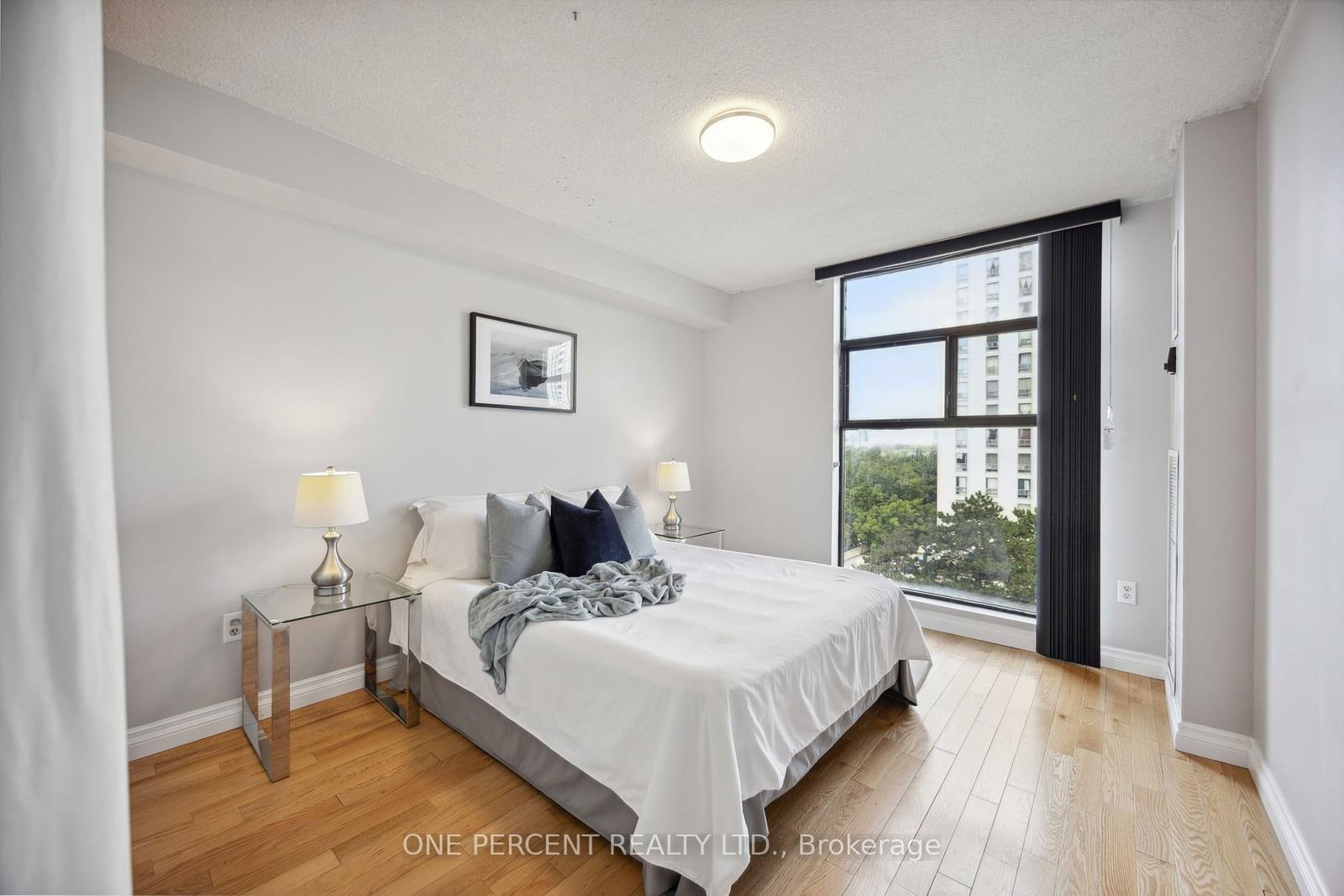 135 Marlee Ave, unit 704 for sale - image #16