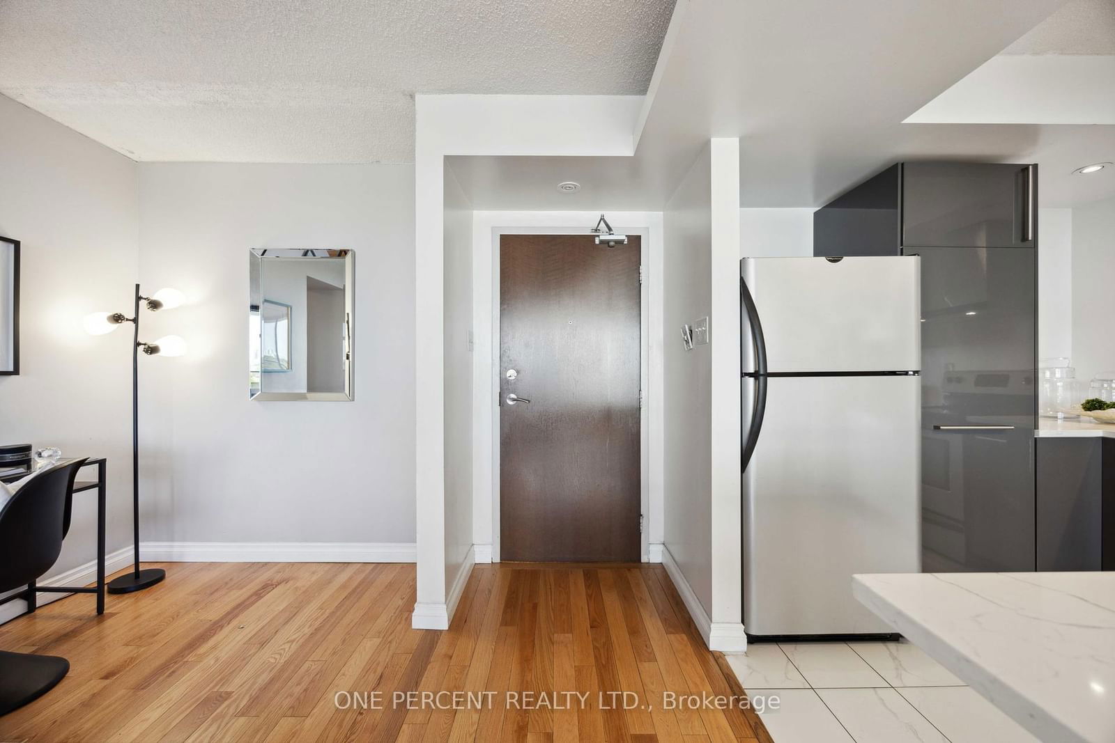 135 Marlee Ave, unit 704 for sale - image #3