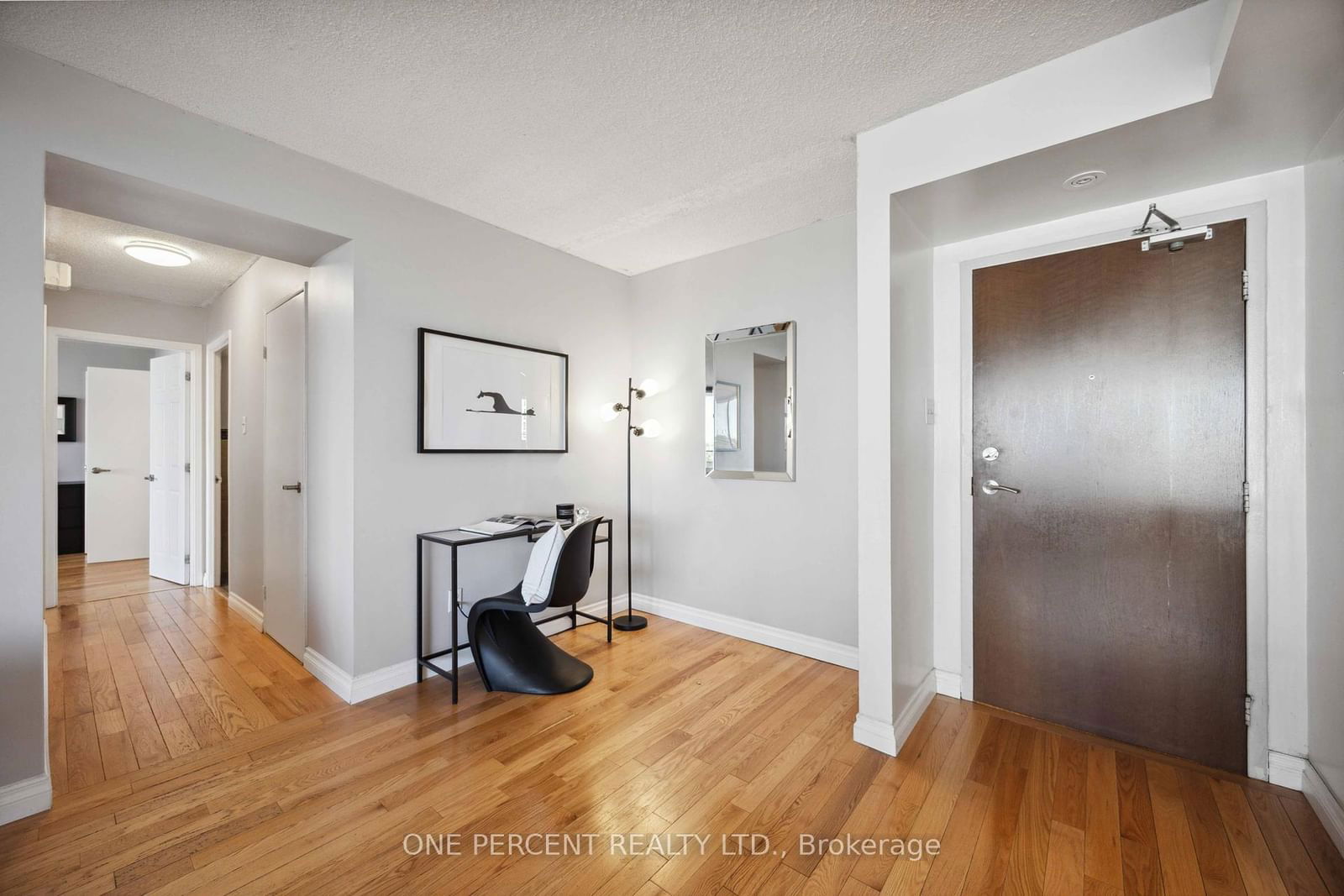 135 Marlee Ave, unit 704 for sale - image #4