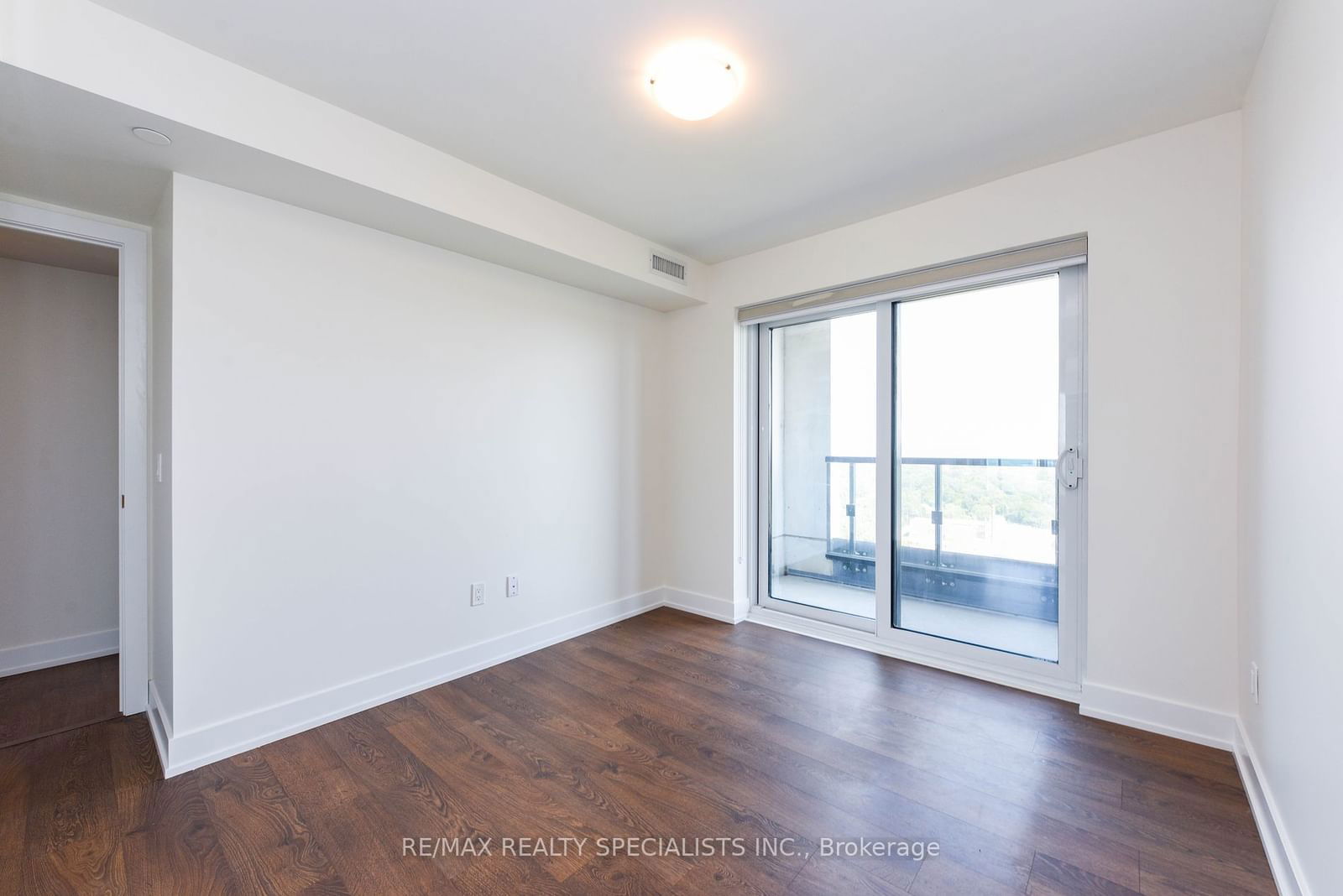 5 MABELLE Ave, unit 2535 for rent - image #11