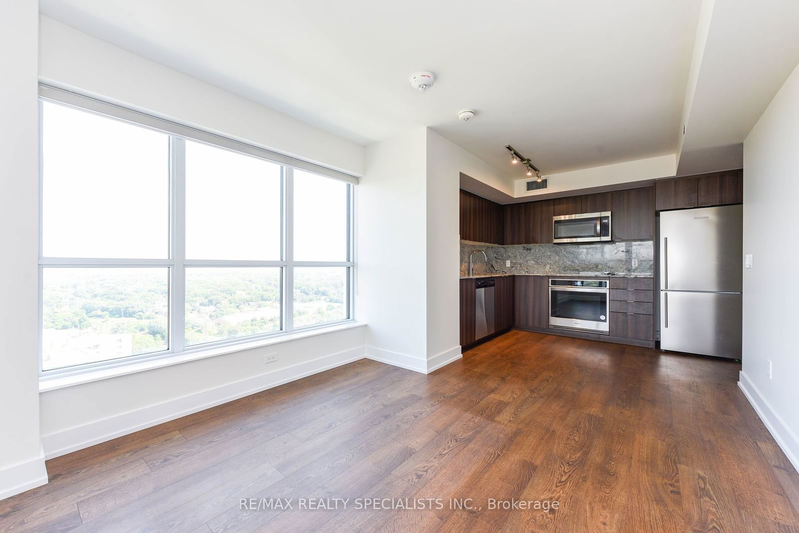 5 MABELLE Ave, unit 2535 for rent - image #20