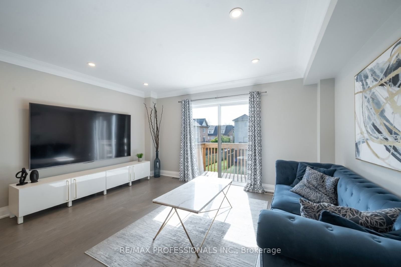 1128 Dundas St W, unit 110 for sale - image #11