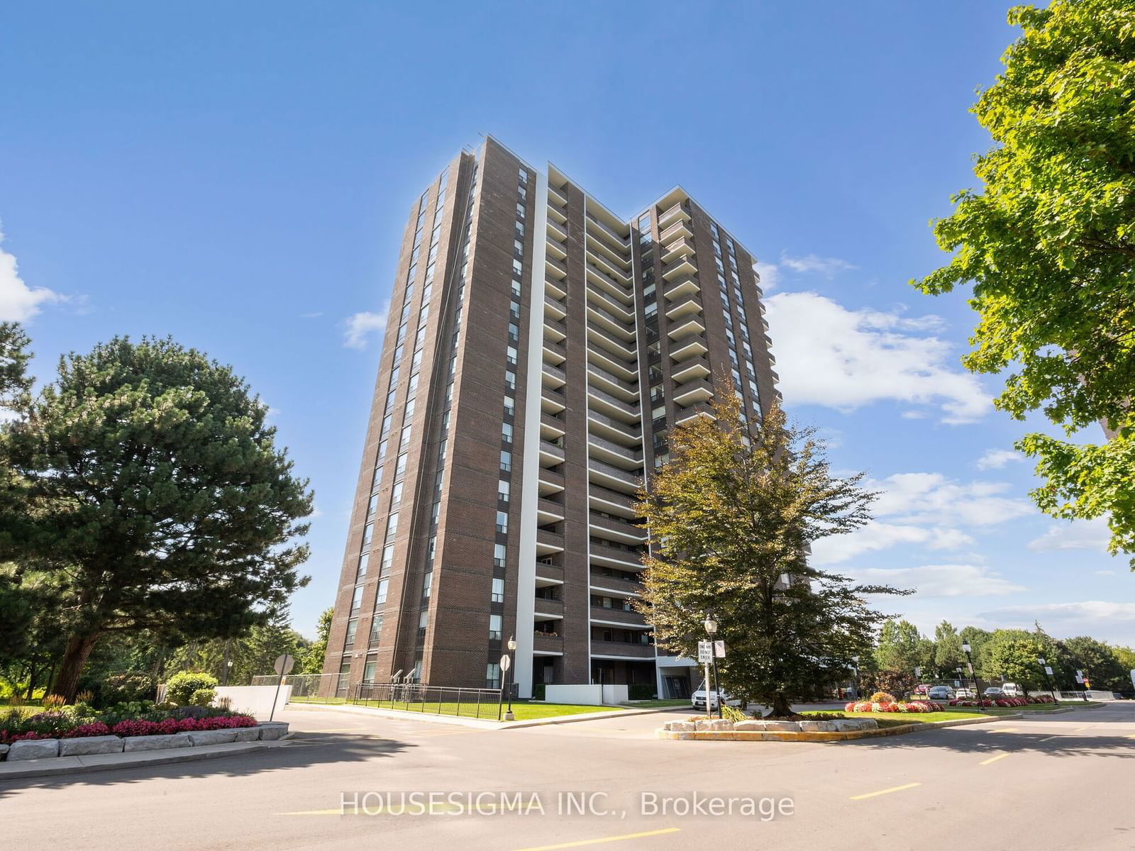 1515 Lakeshore Rd E, unit 101 for sale