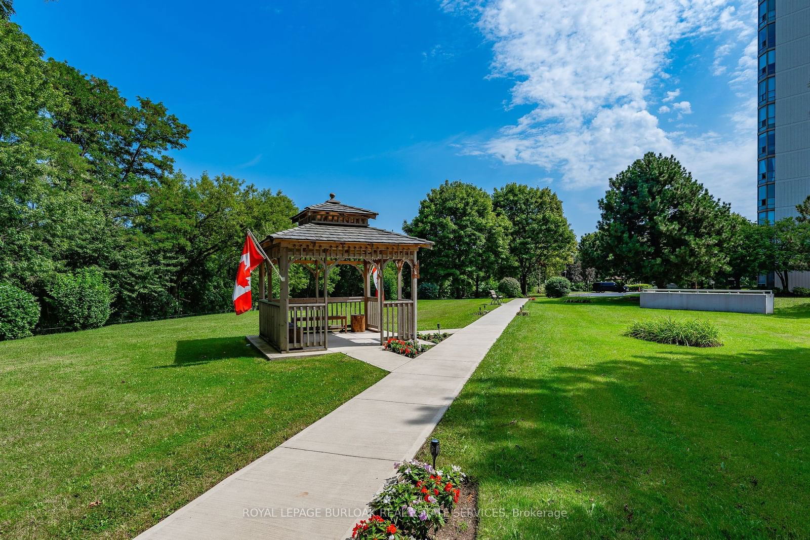 Pinedale Estates Condos, Burlington, Toronto