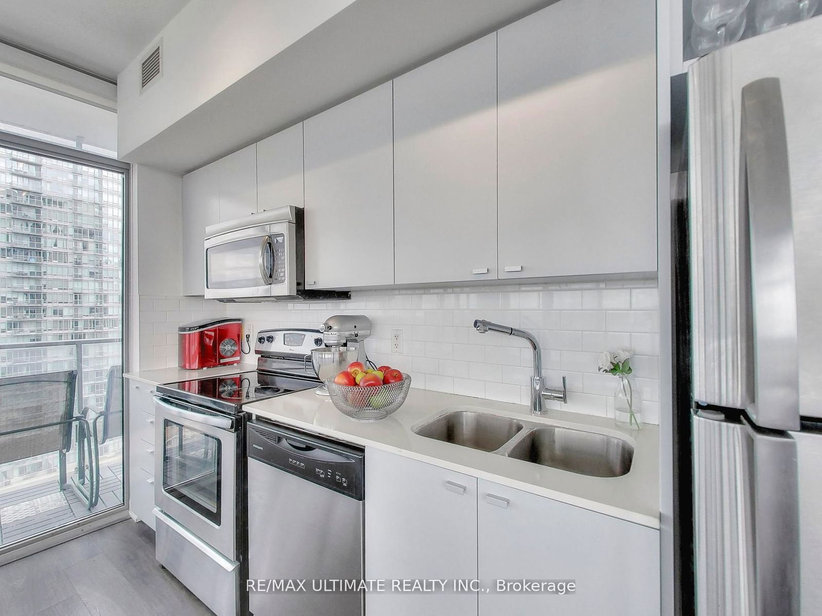 103 THE QUEENSWAY, unit 1514 for sale - image #22