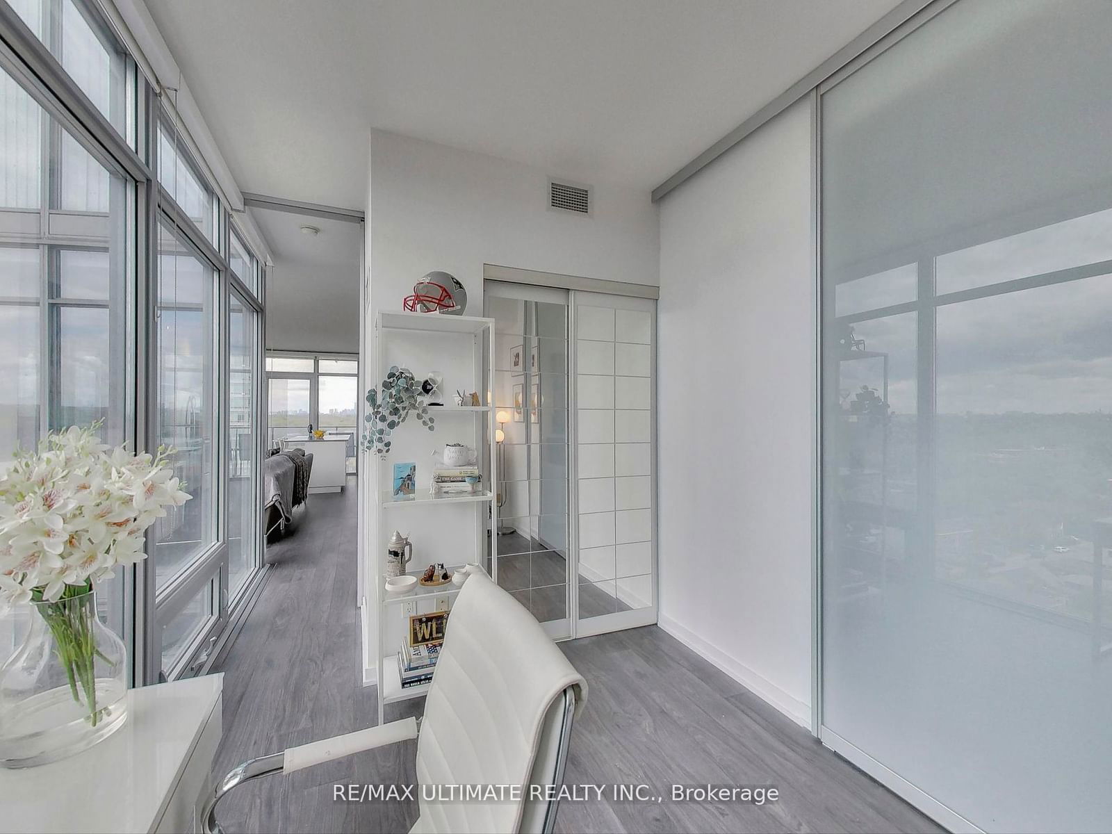 103 THE QUEENSWAY, unit 1514 for sale - image #32