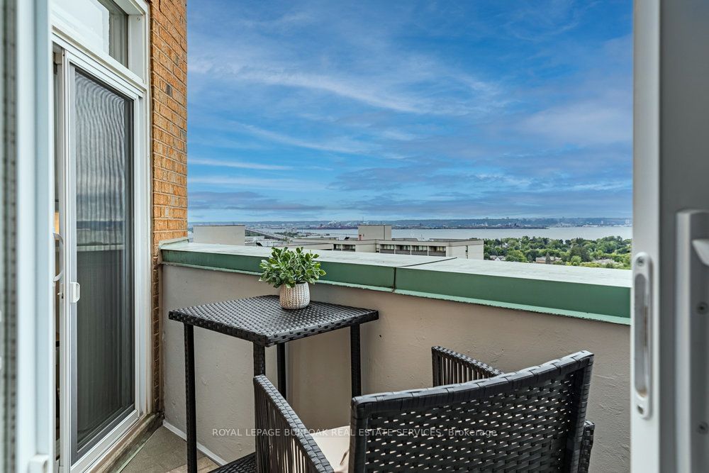 1276 Maple Crossing Blvd S, unit PH3 for sale - image #19