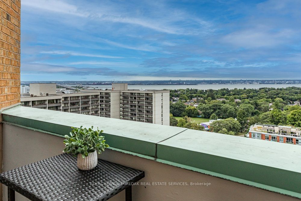 1276 Maple Crossing Blvd S, unit PH3 for sale - image #20