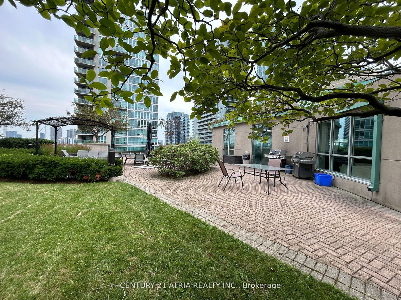 250 Manitoba St, unit 521 for rent - image #14