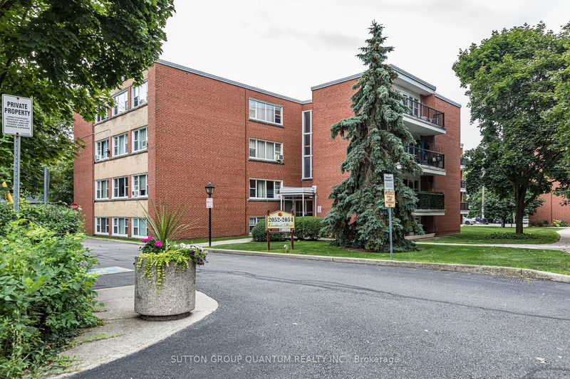 2054 Courtland Dr, unit 405 for sale - image #1