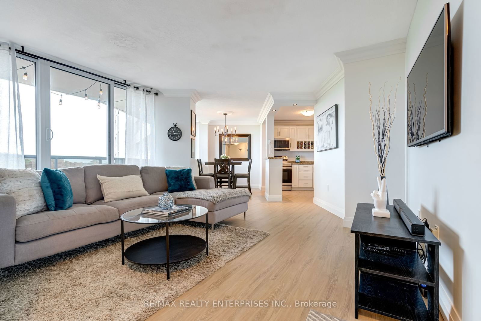 530 Lolita Gdns, unit 907 for sale - image #1