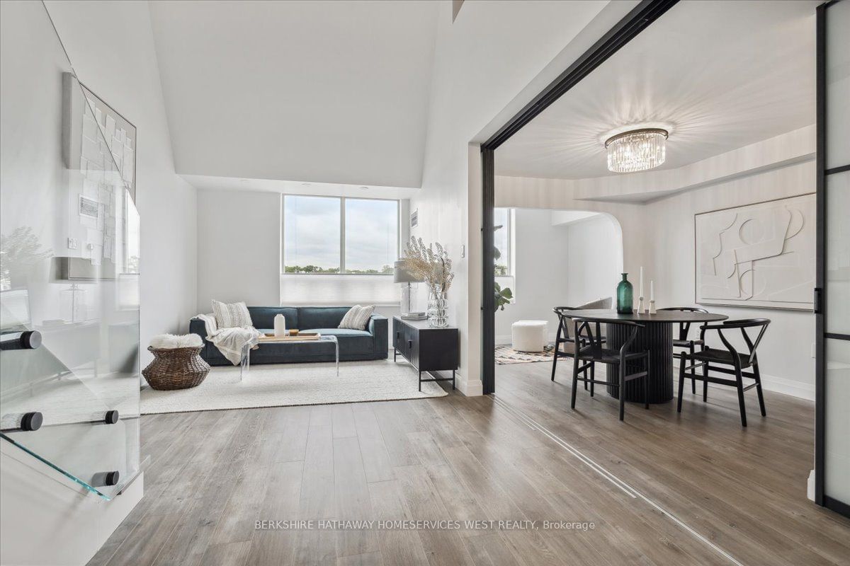 185 Robinson St, unit 417 for sale - image #10